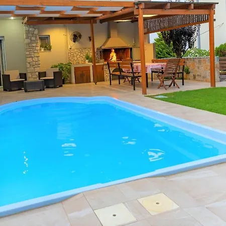 Maria With Heated Pool, Next To The Kokkini Hani